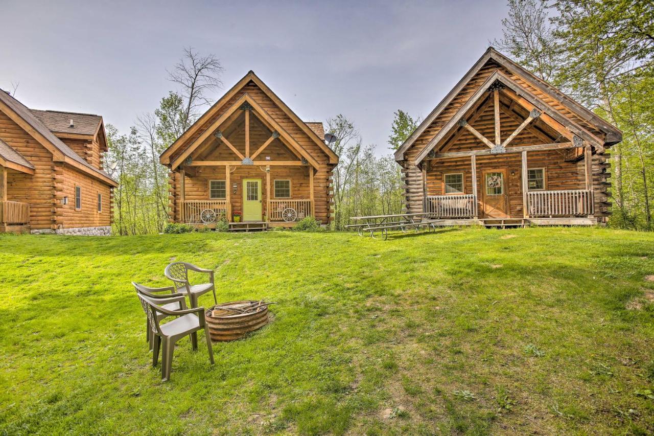 Resort Cabin With Fire Pit Golf, Hike And Play! Rothbury ภายนอก รูปภาพ