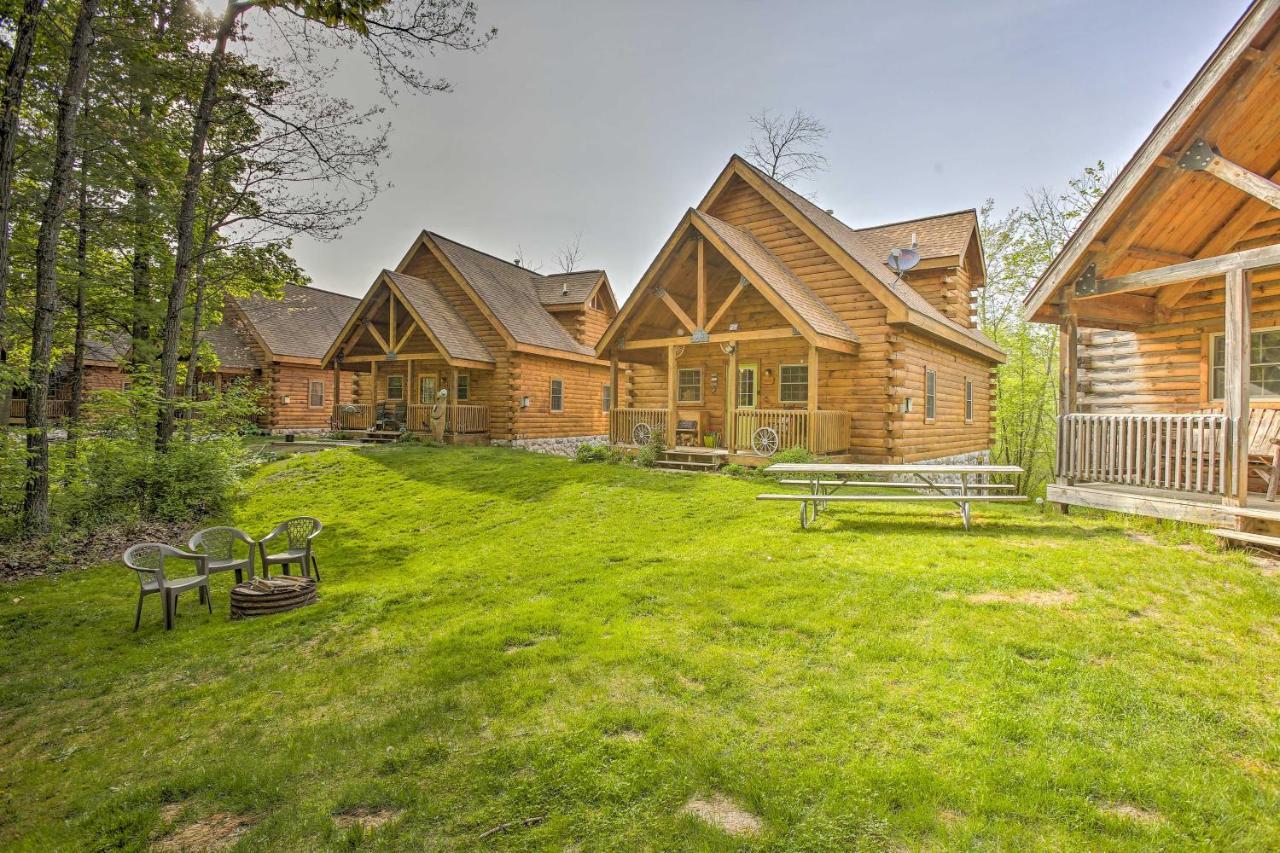 Resort Cabin With Fire Pit Golf, Hike And Play! Rothbury ภายนอก รูปภาพ